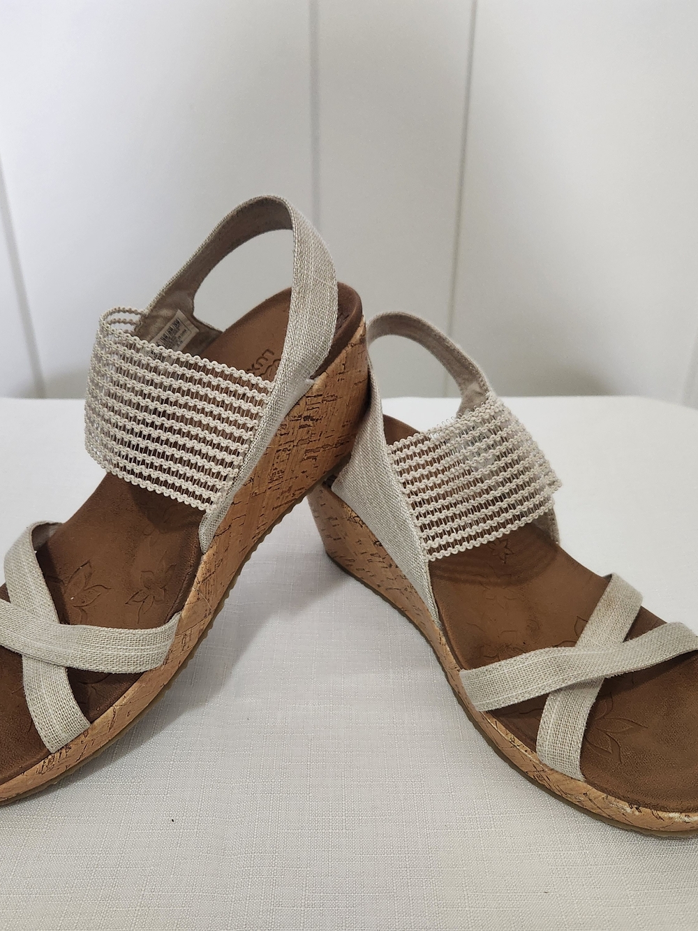 Skechers Luxe Foam Light Beige Elastic Strap Wedge Sandals